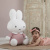peluche-miffy-rose-velours-60cm (1) peluche-miffy-rose-velours-60cm (1)